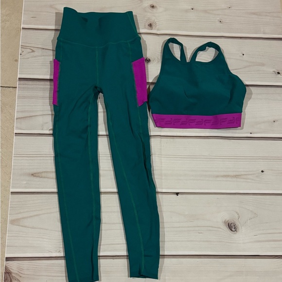 Fabletics set size Small - Picture 1 of 2
